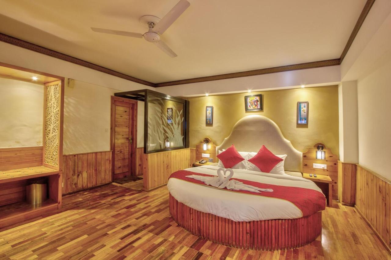 Hotel Kanishka 200m From Mall Road 4*