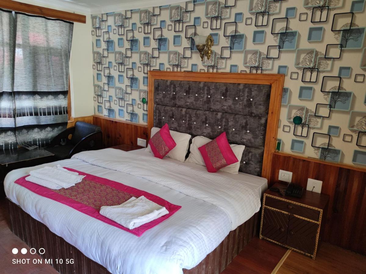 Hotel Elena Aastha Regency