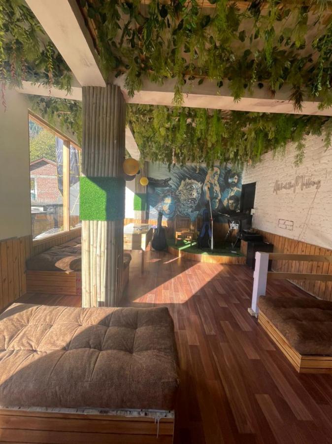 The Mad King's House & Cafe Guest house