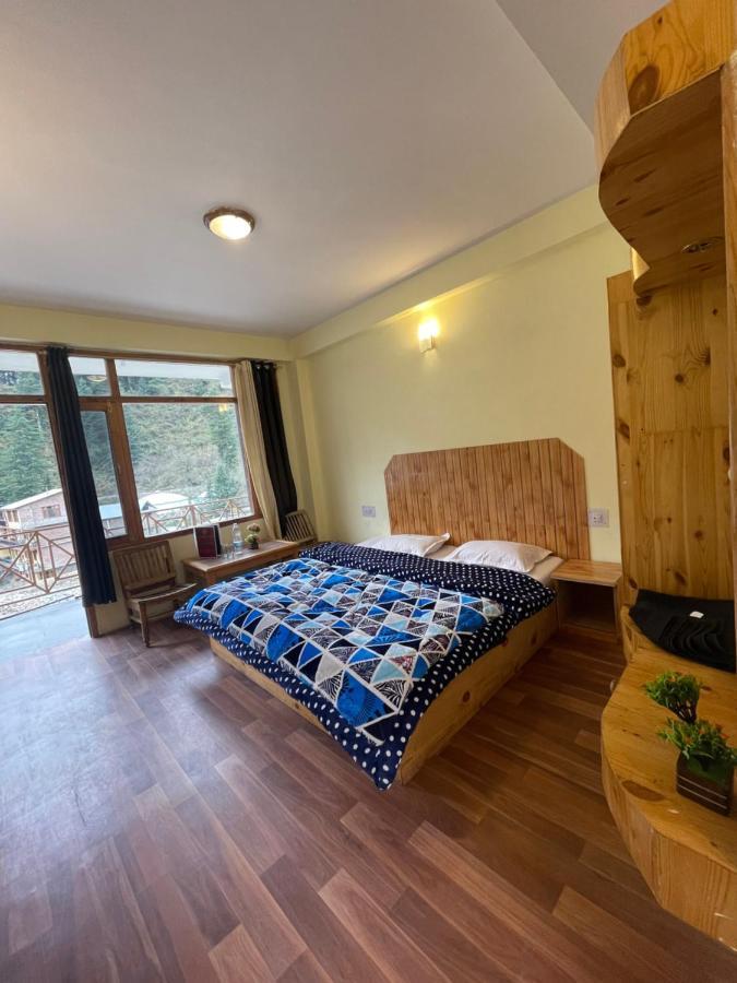 The Mad King's House & Cafe Guest house Manali (Himachal Pradesh)