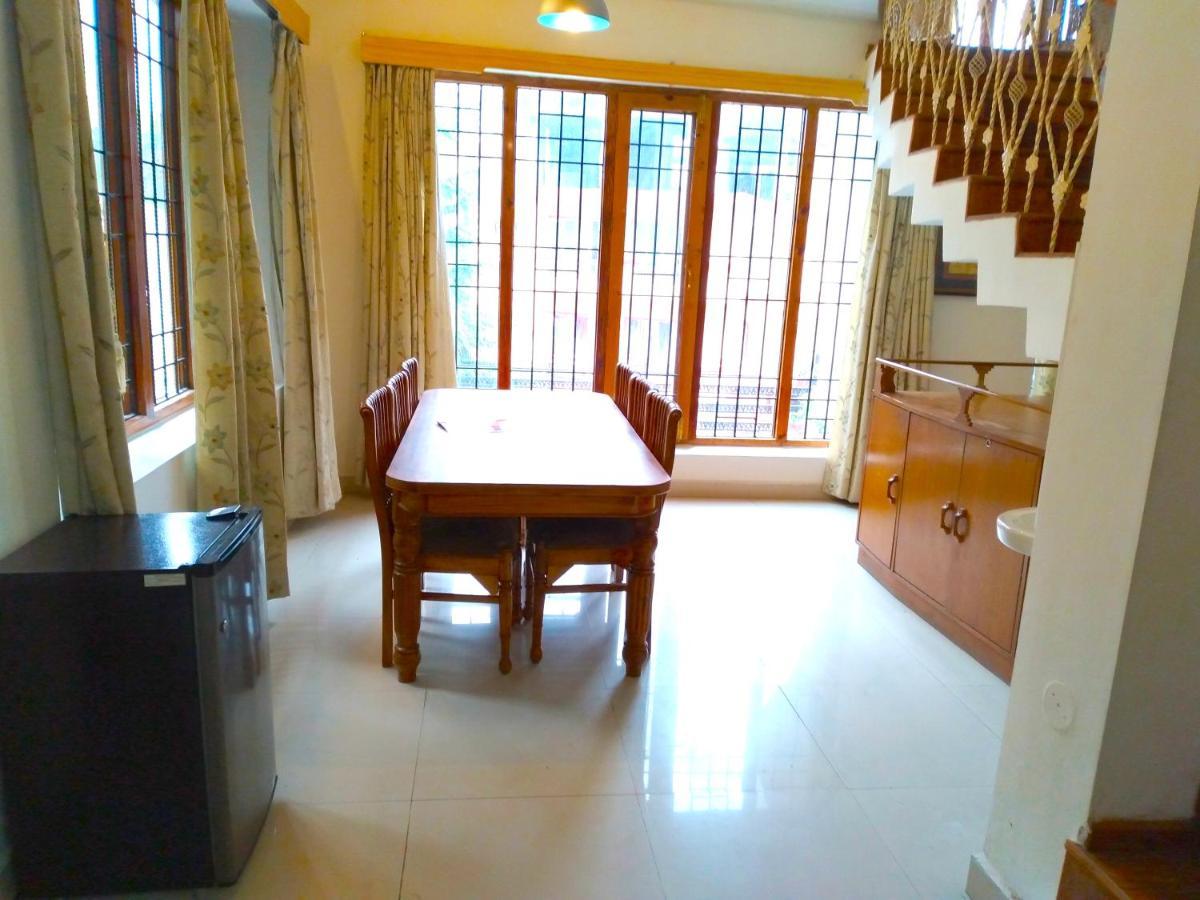 Guest house 3 Bhk Shashwat With Inside Fire Place Manali (Himachal Pradesh)