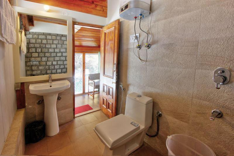 The Red House Guest house Manali (Himachal Pradesh)