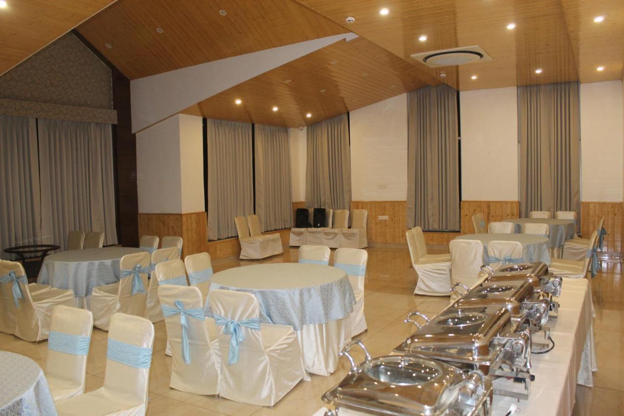 Abhilashi Residency & - Centrally Heated & Air Cooled