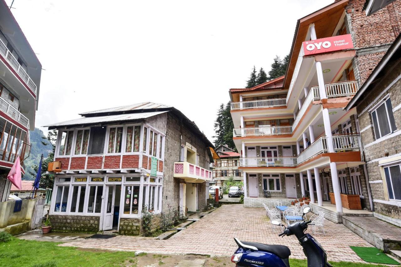 Hotel Oyo 7766 Thakur 2*