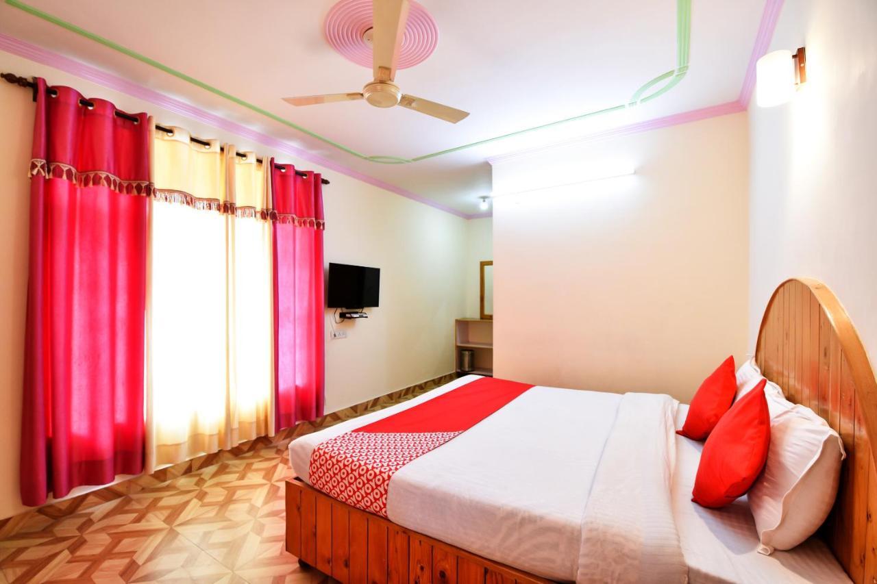 Hotel Oyo 7766 Thakur