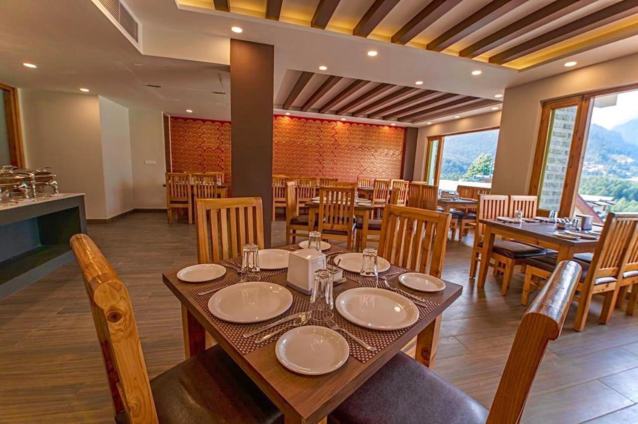 Hotel The Khar, 3*