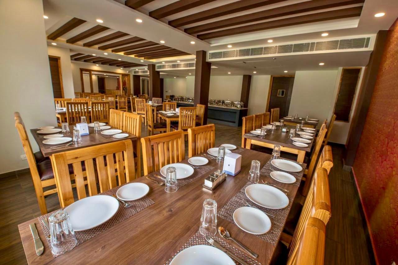 The Khar, Hotel