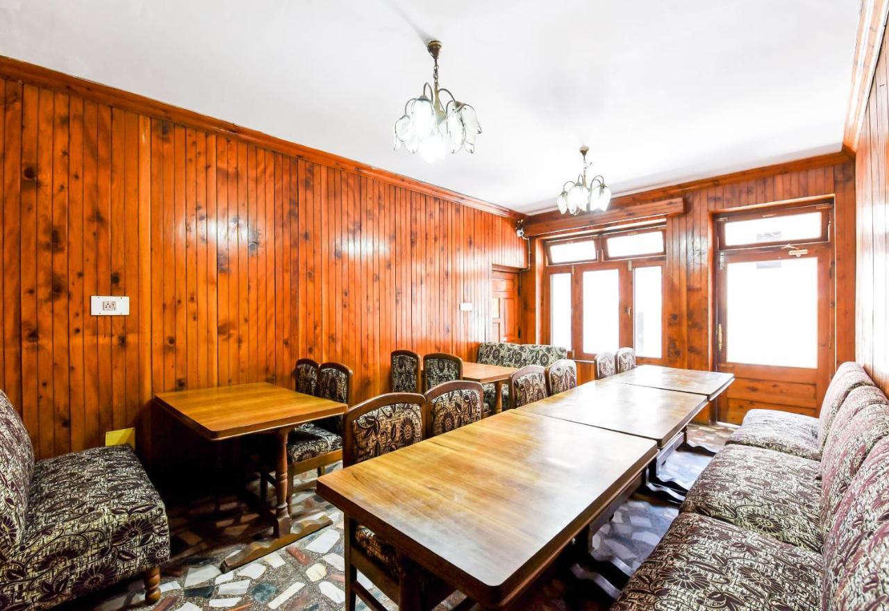 Oyo 7766 Thakur Hotel 2*