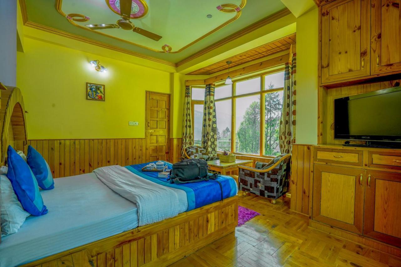 3 Bedroom Luxury With Sceneric Mountain View Apartment