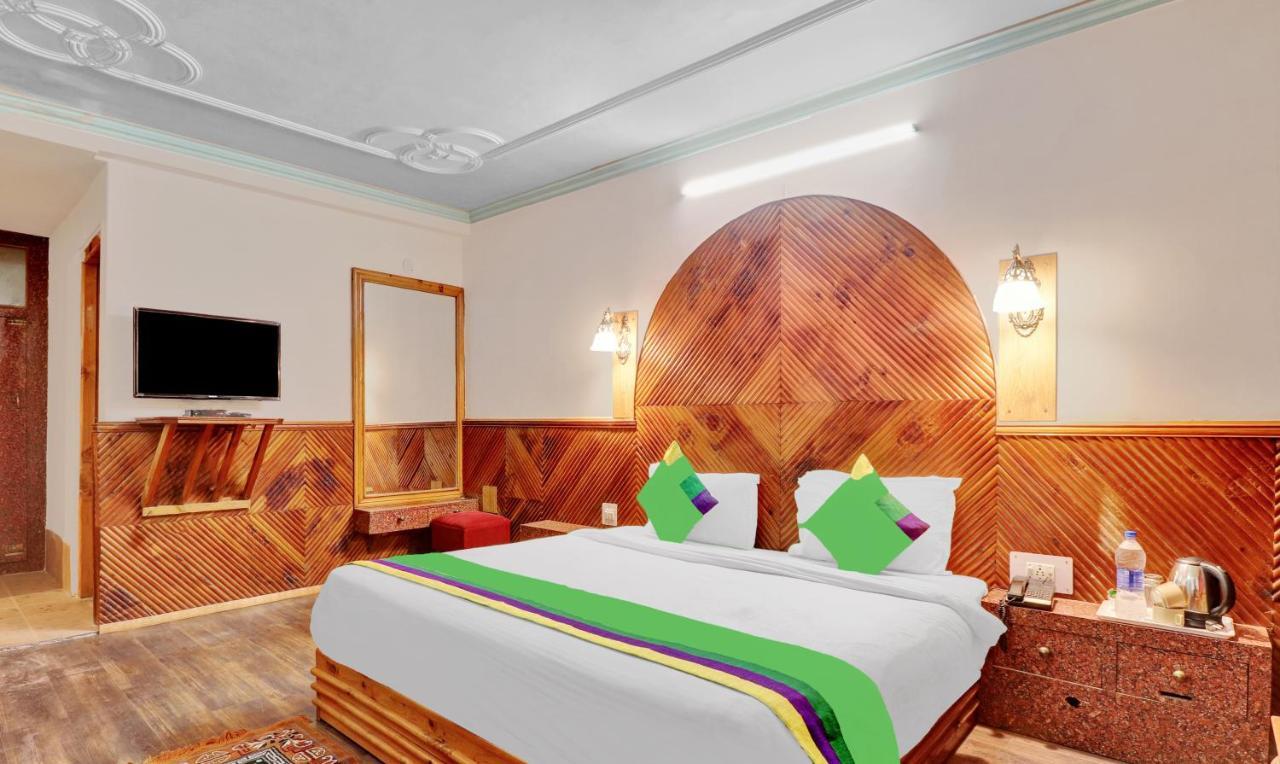 Treebo Trend Shambhala Mall Road Hotel 3*