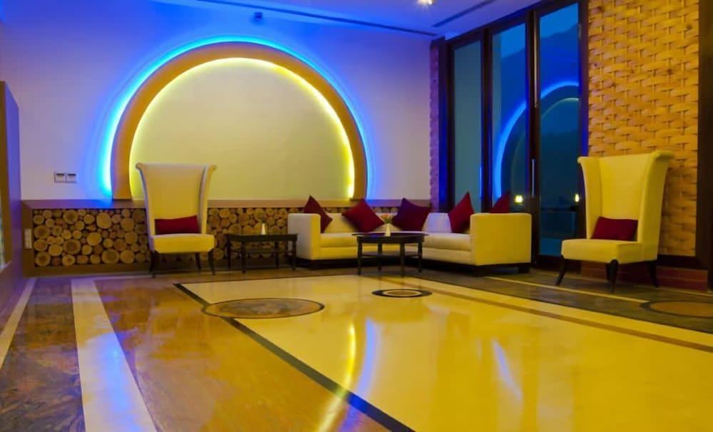 Mastiff Grand Resort Manali (Himachal Pradesh)