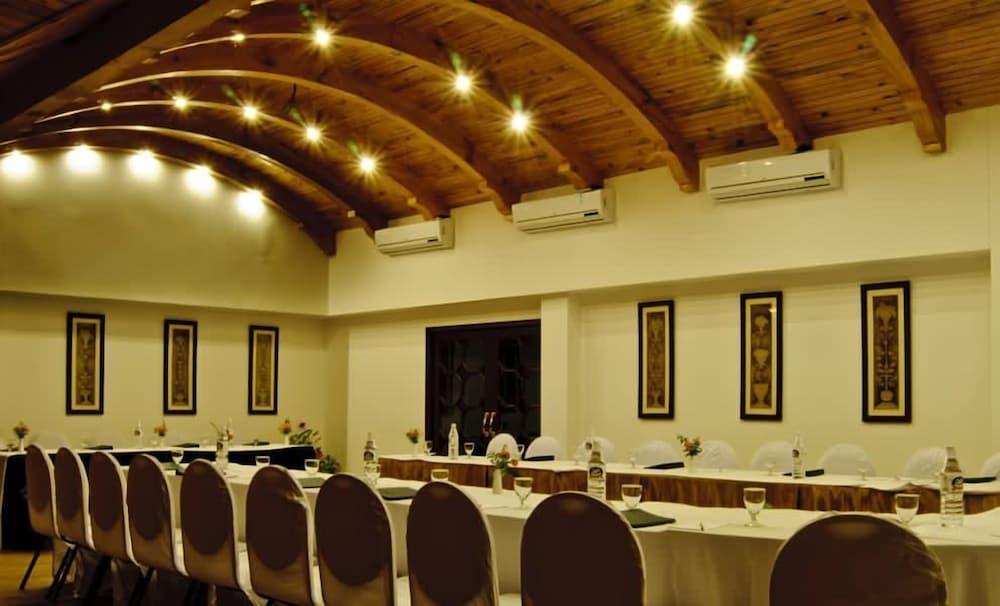 Mastiff Grand 4* Manali (Himachal Pradesh)