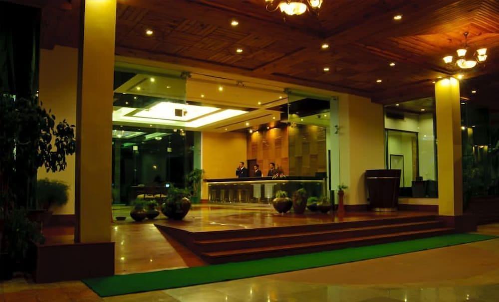 Mastiff Grand Resort