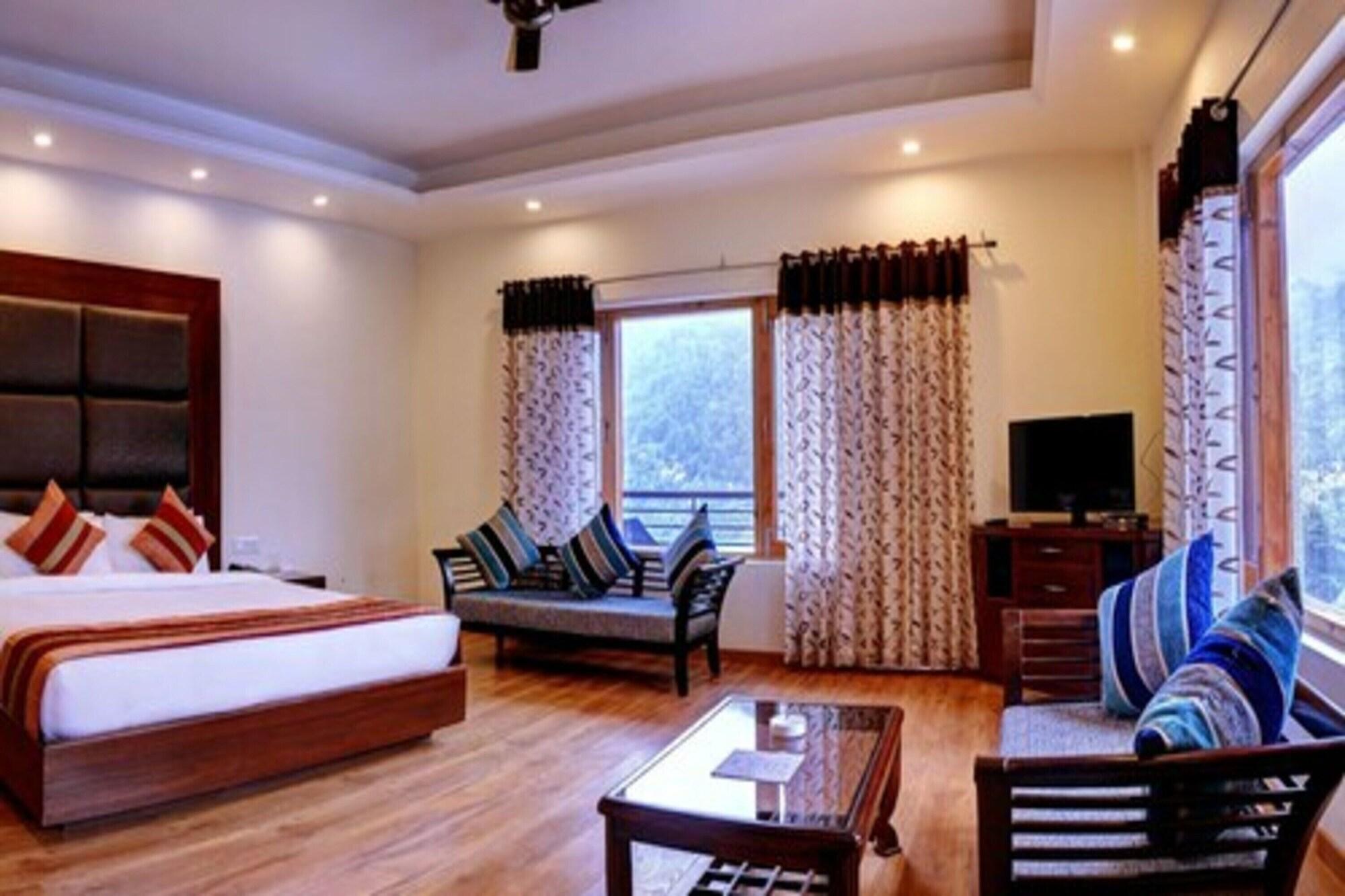 Chandertal Regency & Hotel 3*