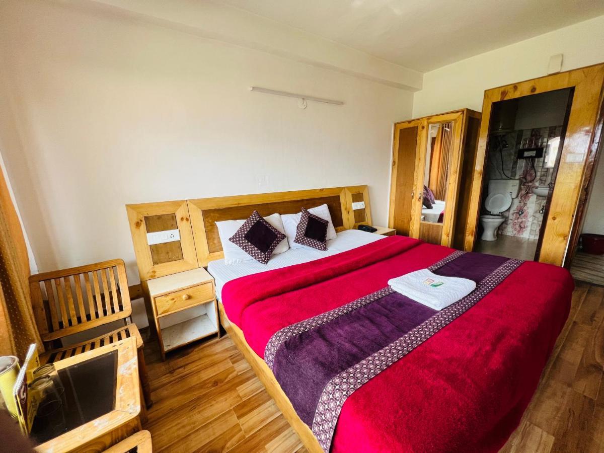 Hotel Solitaire Manali (Himachal Pradesh)