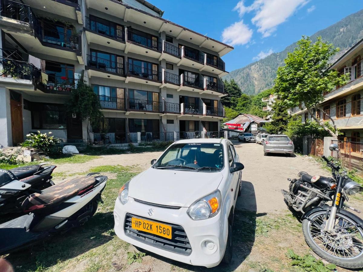Hotel Solitaire 3*