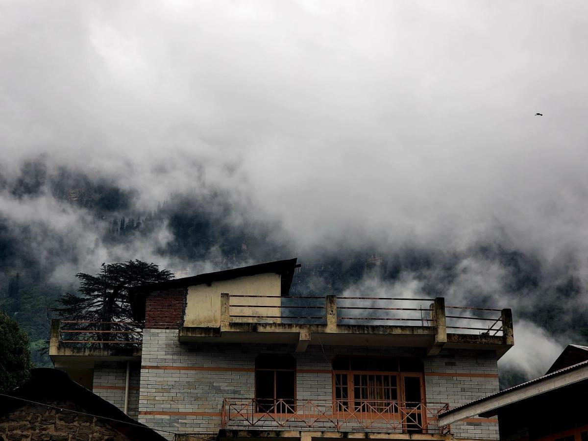Hotel Solitaire Manali (Himachal Pradesh)