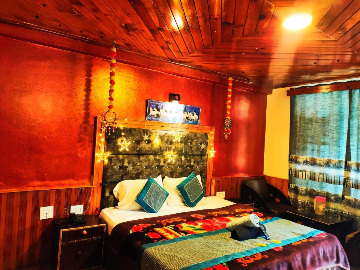 Elena Aastha Regency 3*
