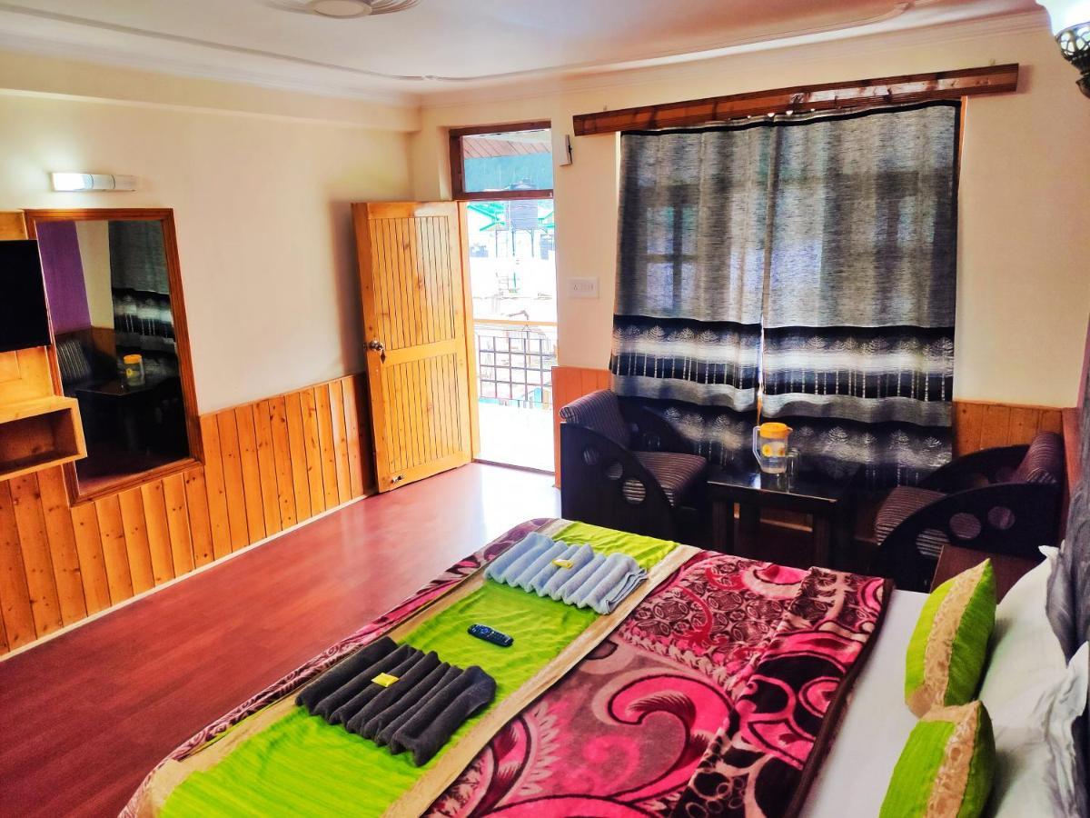 Hotel Elena Aastha Regency