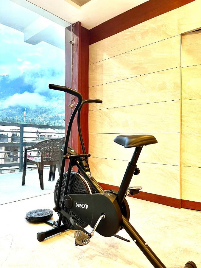 Vista Near Mall Road - Centrally Heated & Air Cooled Apartment