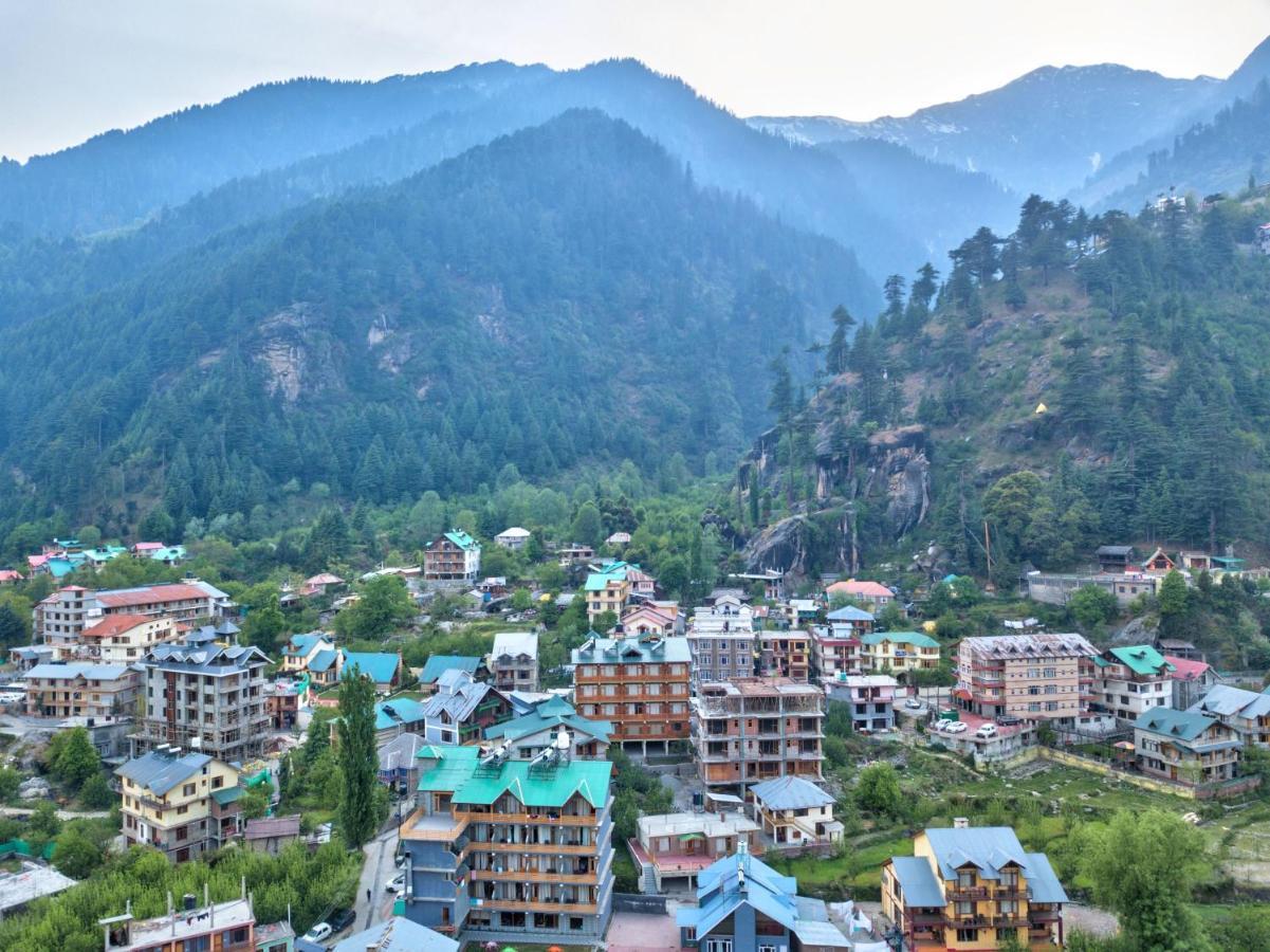 Swastik Grand Hotel Manali (Himachal Pradesh)