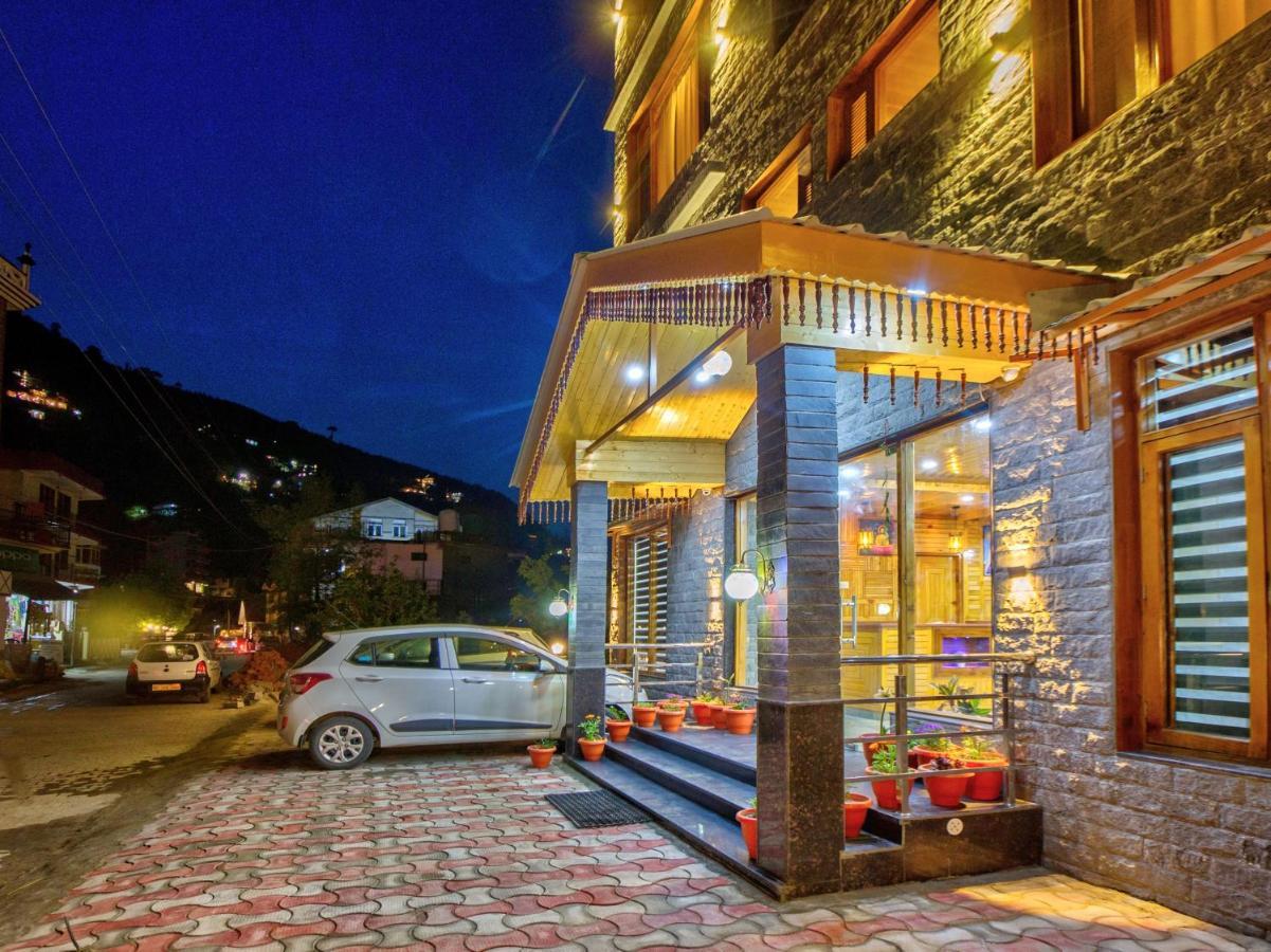 Swastik Grand Hotel 3*