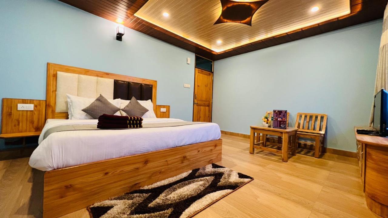 Hotel Sana Luxury Cottage, Manali (Himachal Pradesh)