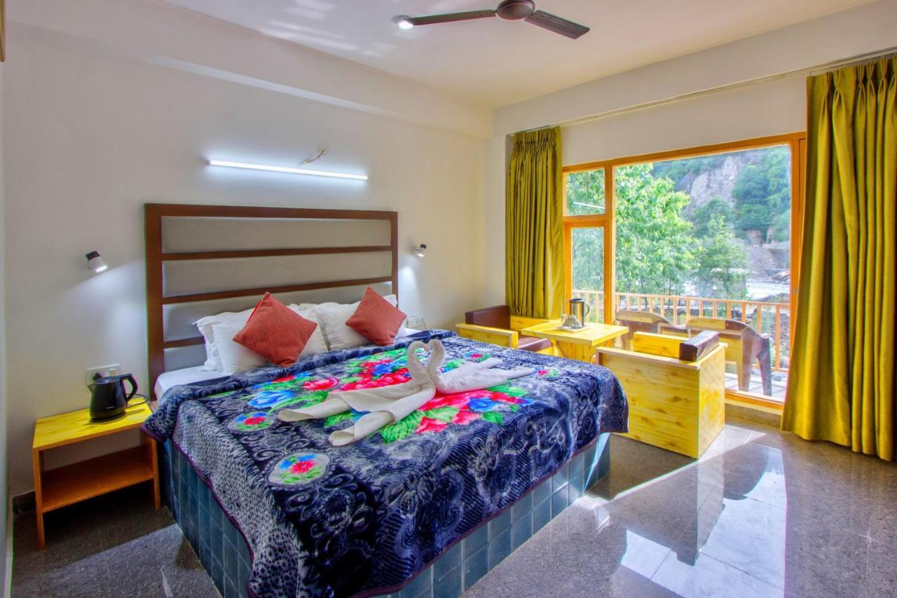 Beas River Retreat 3*