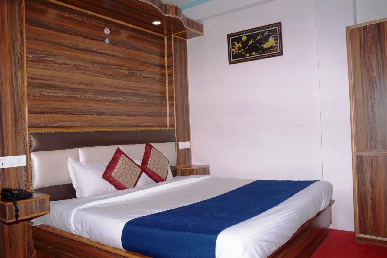Hotel Vikrant 100 Meters Walk To Mall Road Manali (Himachal Pradesh)