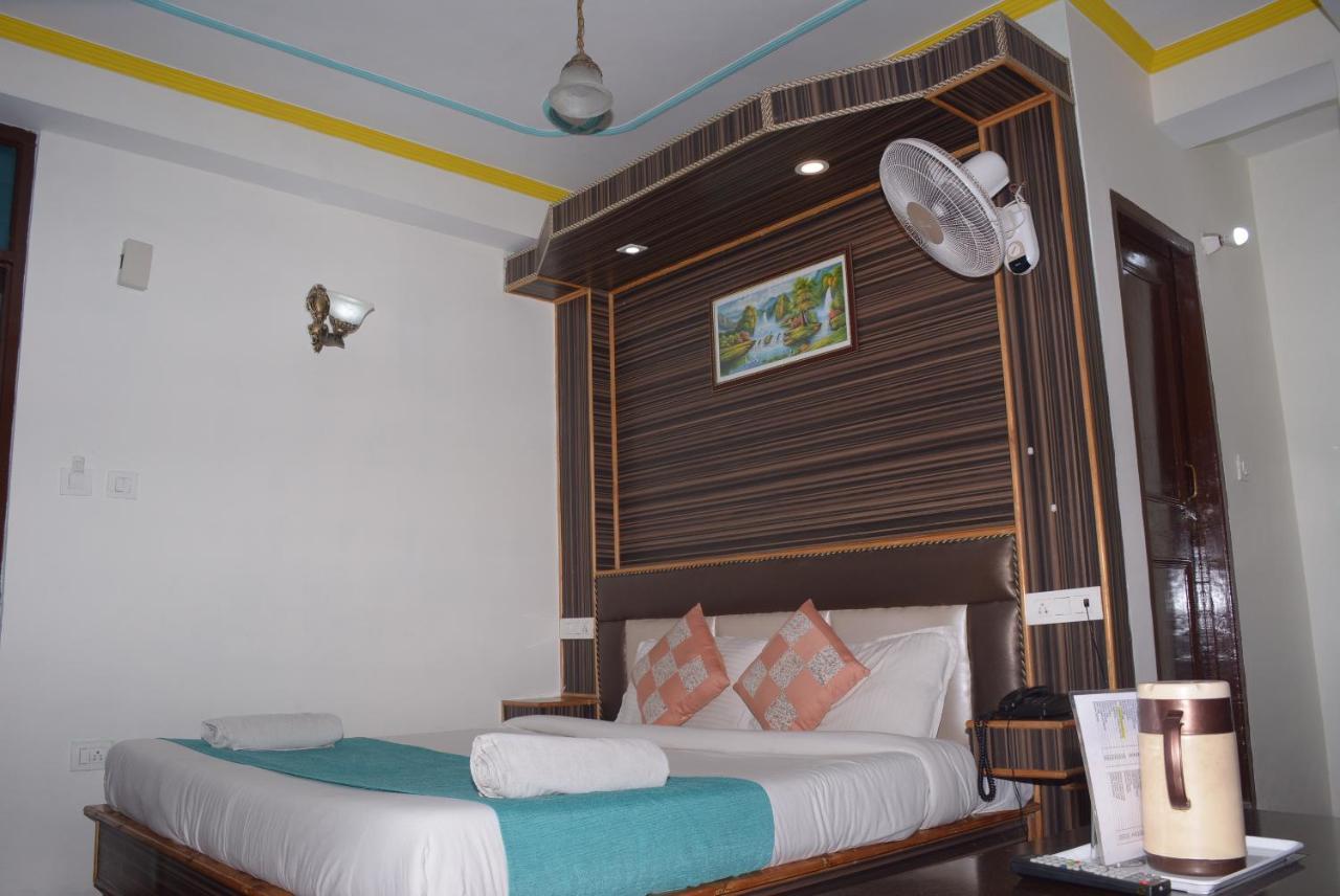 Vikrant 100 Meters Walk To Mall Road