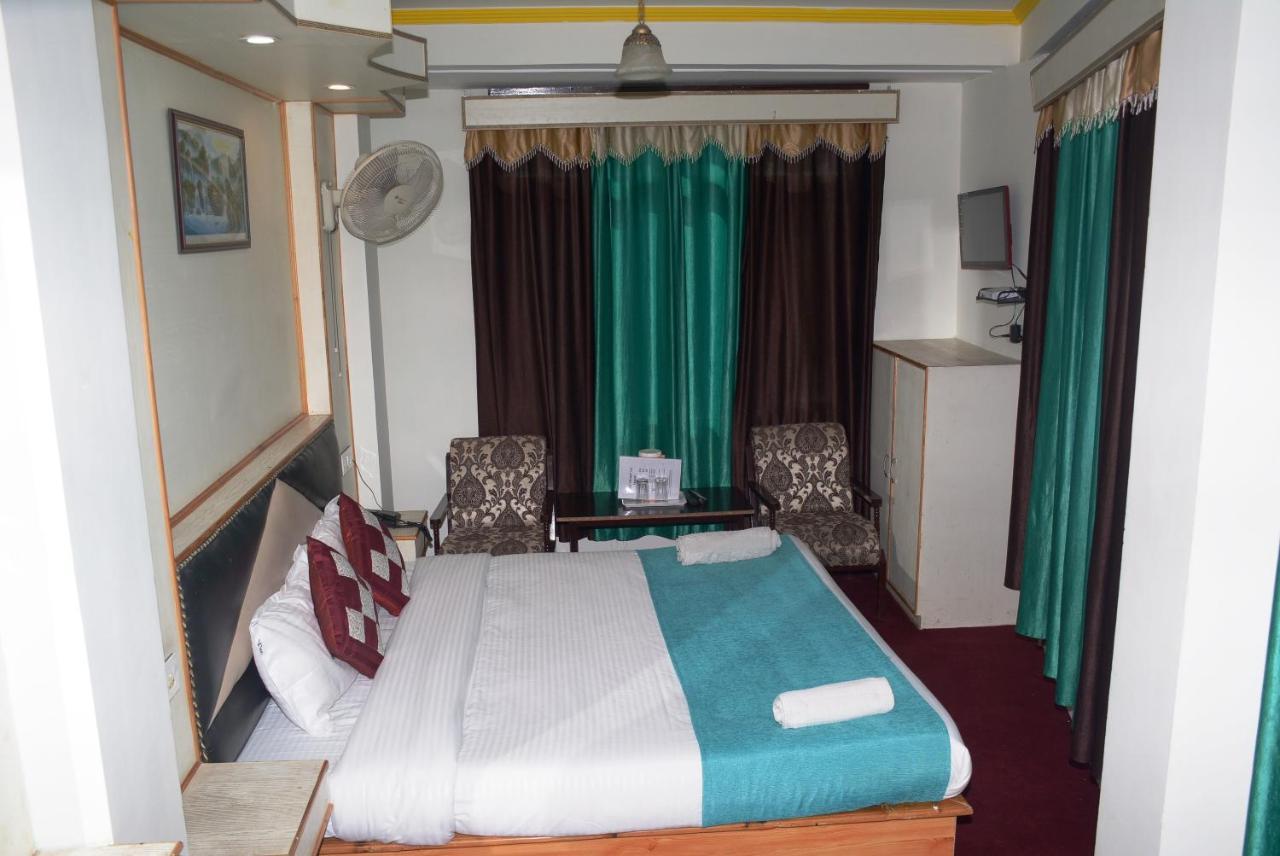 Hotel Vikrant 100 Meters Walk To Mall Road Manali (Himachal Pradesh)