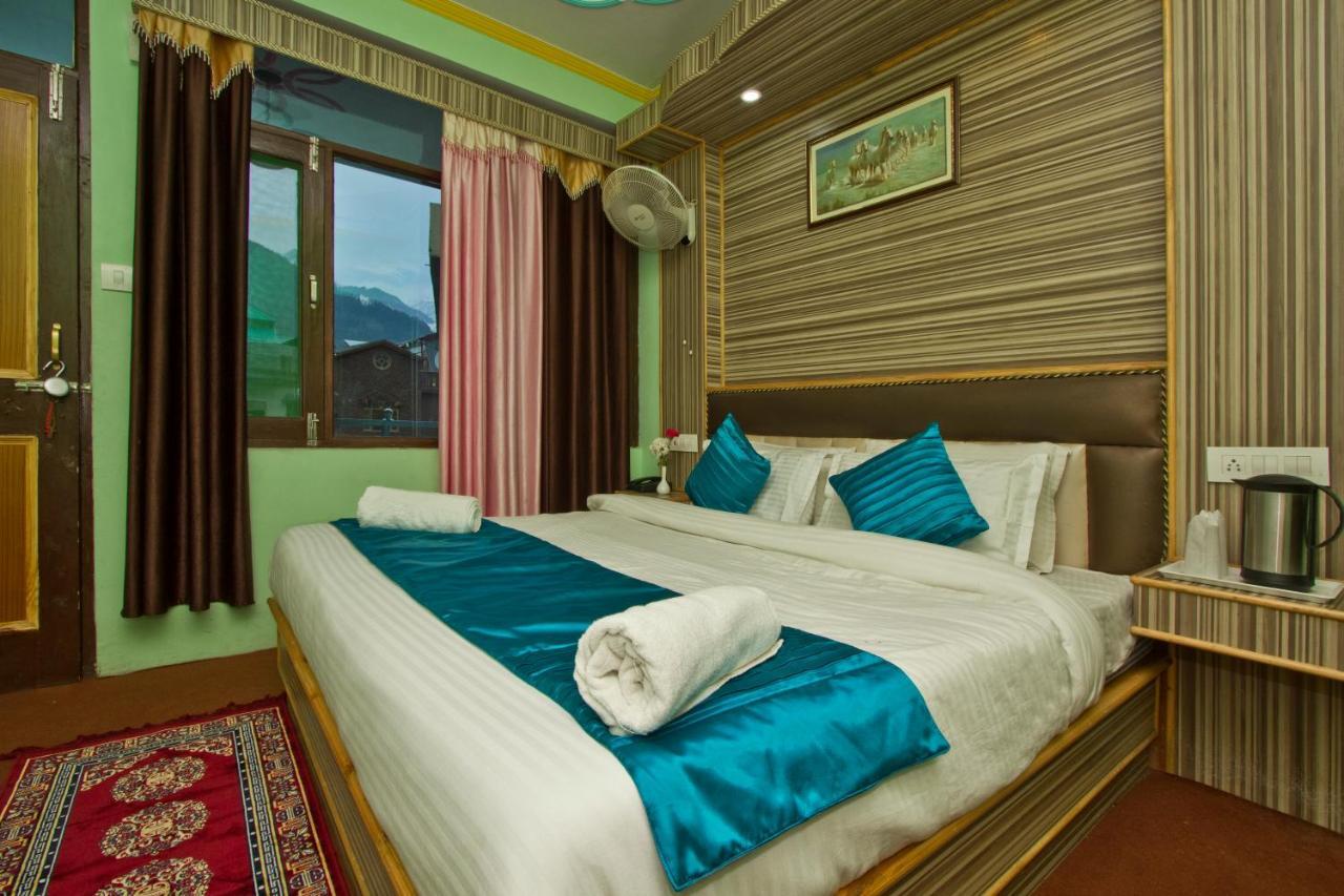 Vikrant 100 Meters Walk To Mall Road Hotel 3*