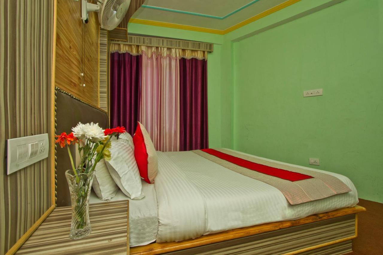 Hotel Vikrant 100 Meters Walk To Mall Road 3*