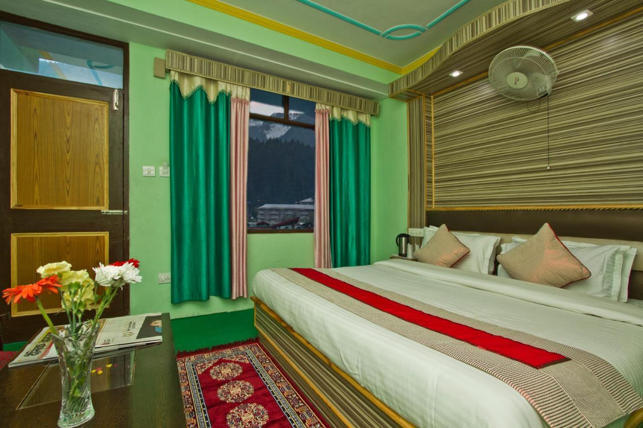 Vikrant 100 Meters Walk To Mall Road Manali (Himachal Pradesh)