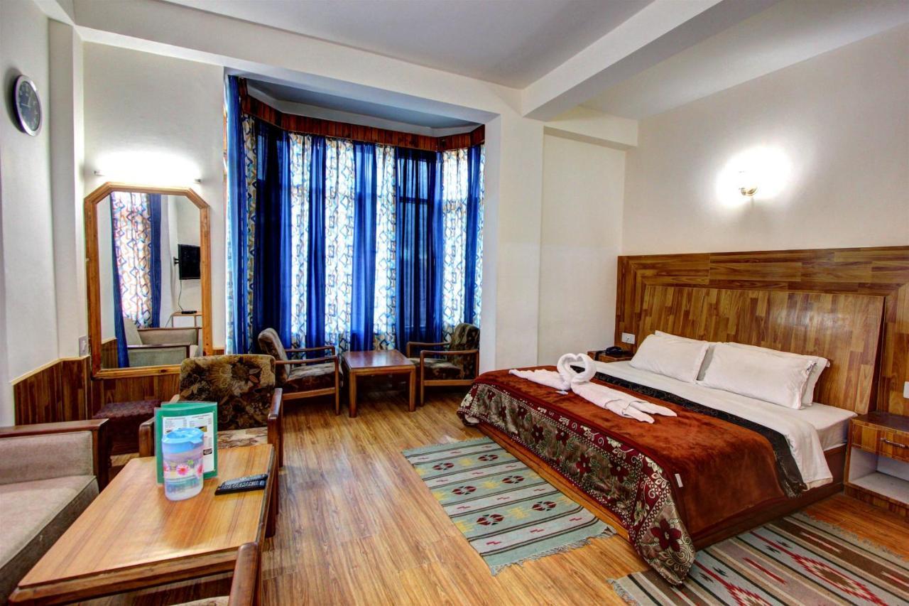 Royal Hotel