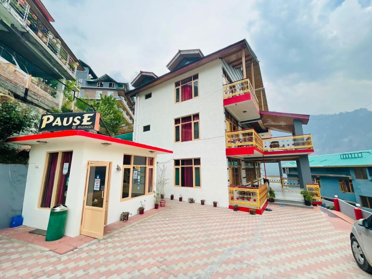Hotel Pause At