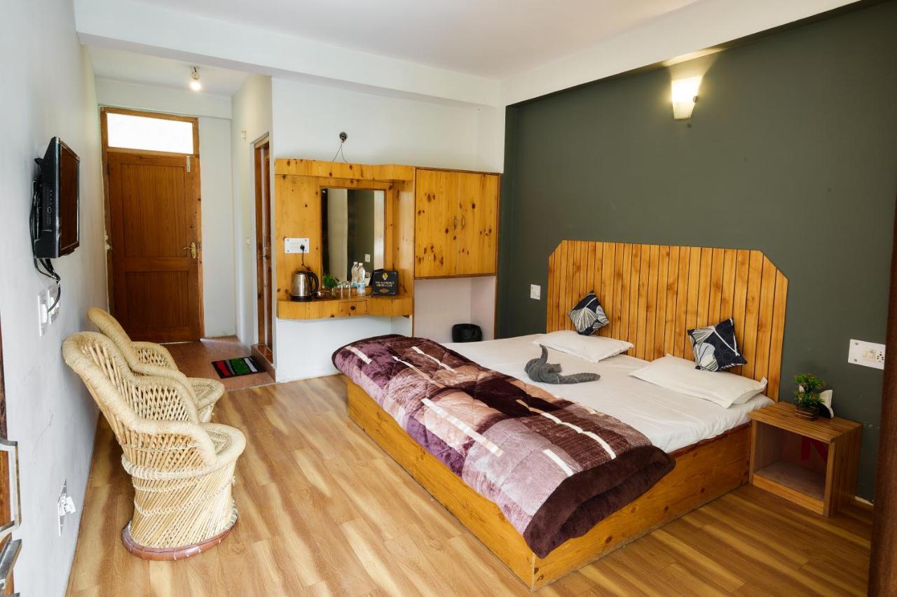 The Mad King's House & Cafe Guest house