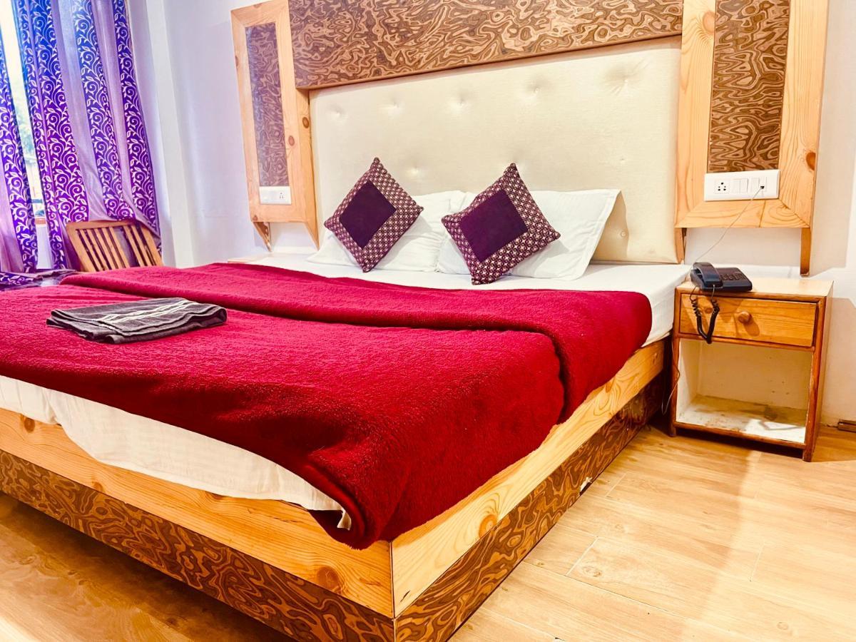Hotel Solitaire - A Few Steps From Mall Road 4*
