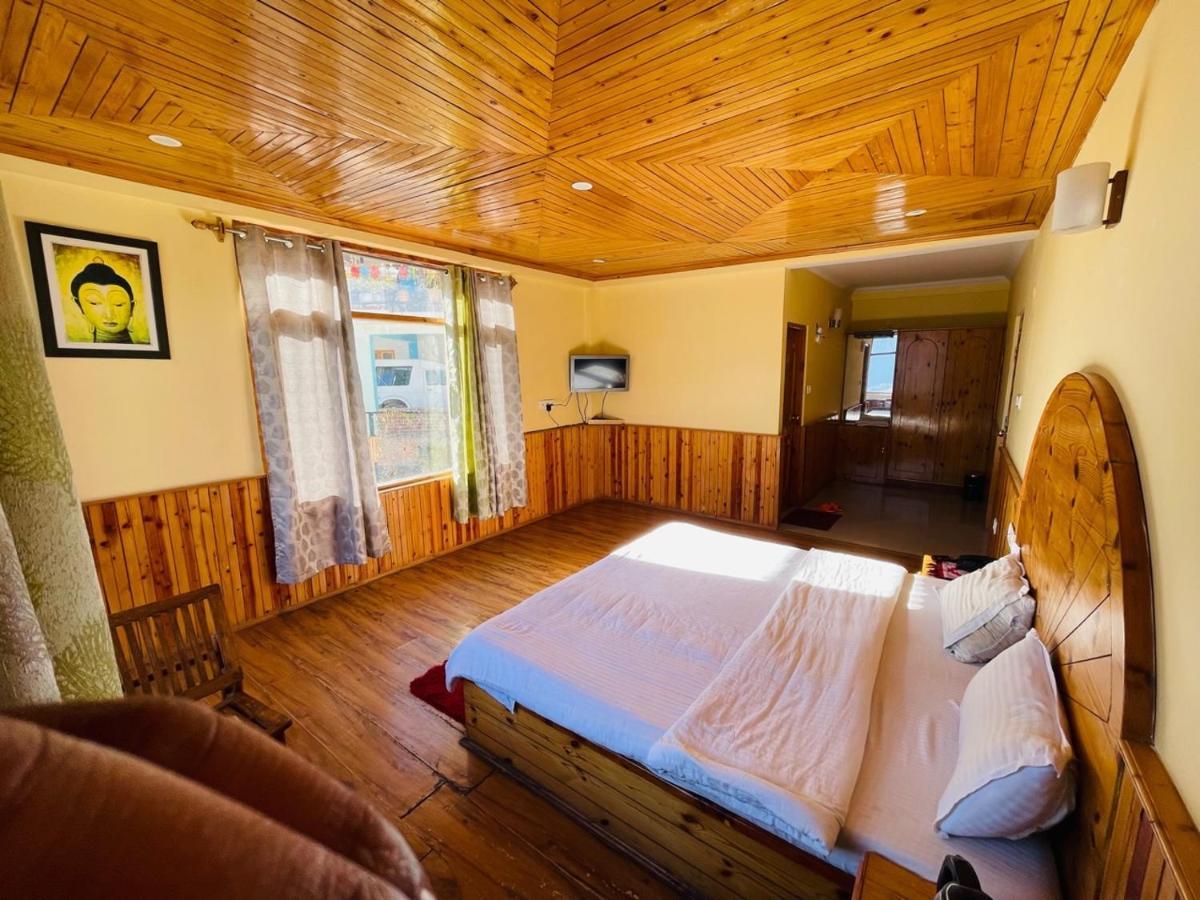 Hotel Pause At Manali (Himachal Pradesh)