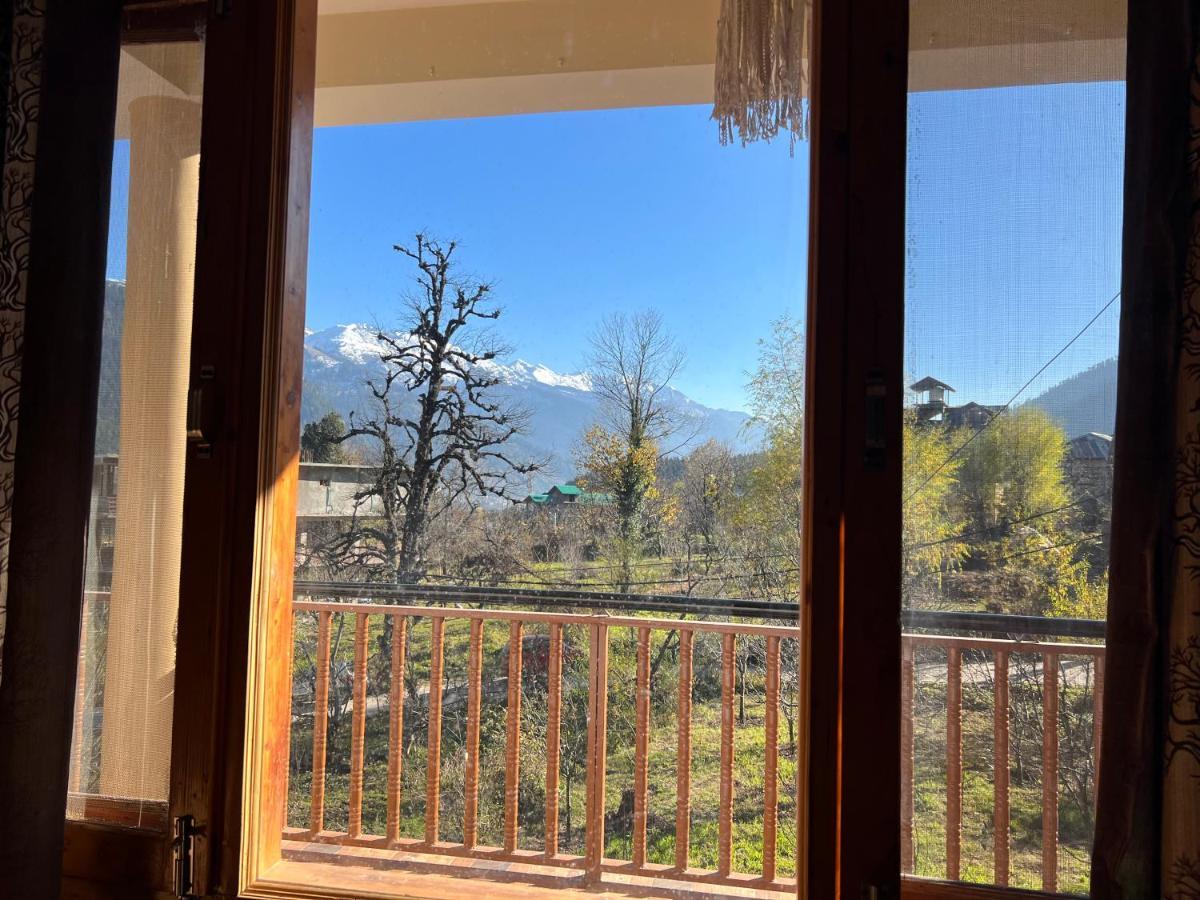 Hotel Firgunn Stays Manali (Himachal Pradesh)