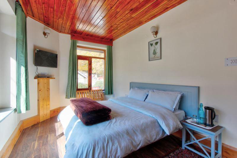 The Red House Guest house Manali (Himachal Pradesh)