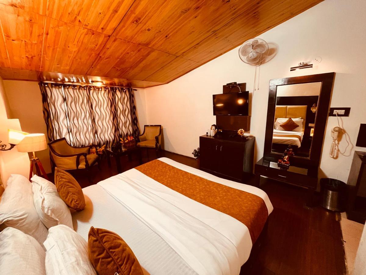 6th Element Cottage, - Rated ! Awarded ! Luxury With Balcony ! Mountain & River View Manali (Himachal Pradesh)