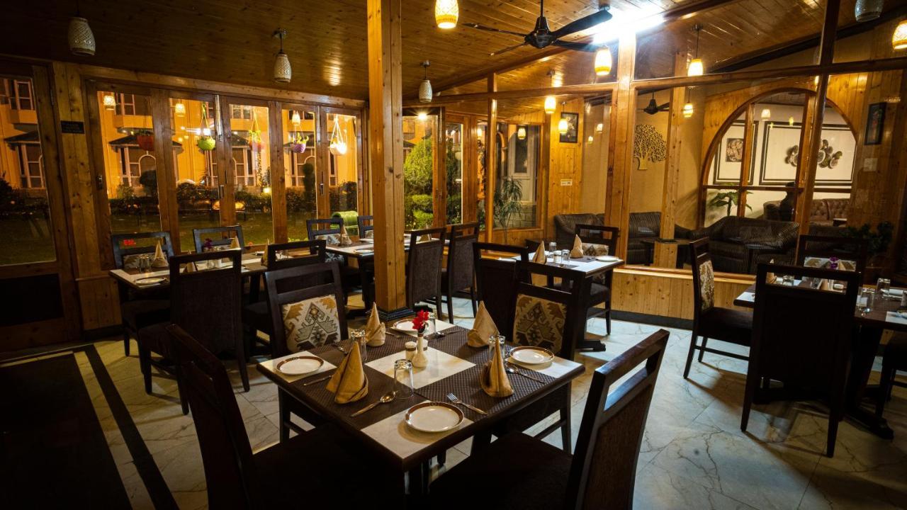 Hotel Kanishka 200m From Mall Road 4*
