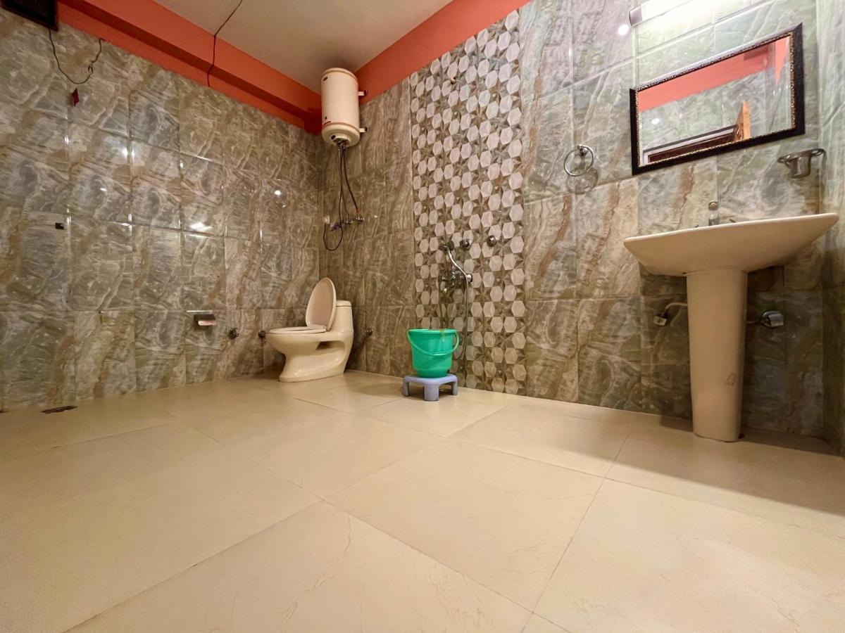 Woods Villa- A Luxury Mountains View Cottages Apartment Manali (Himachal Pradesh)