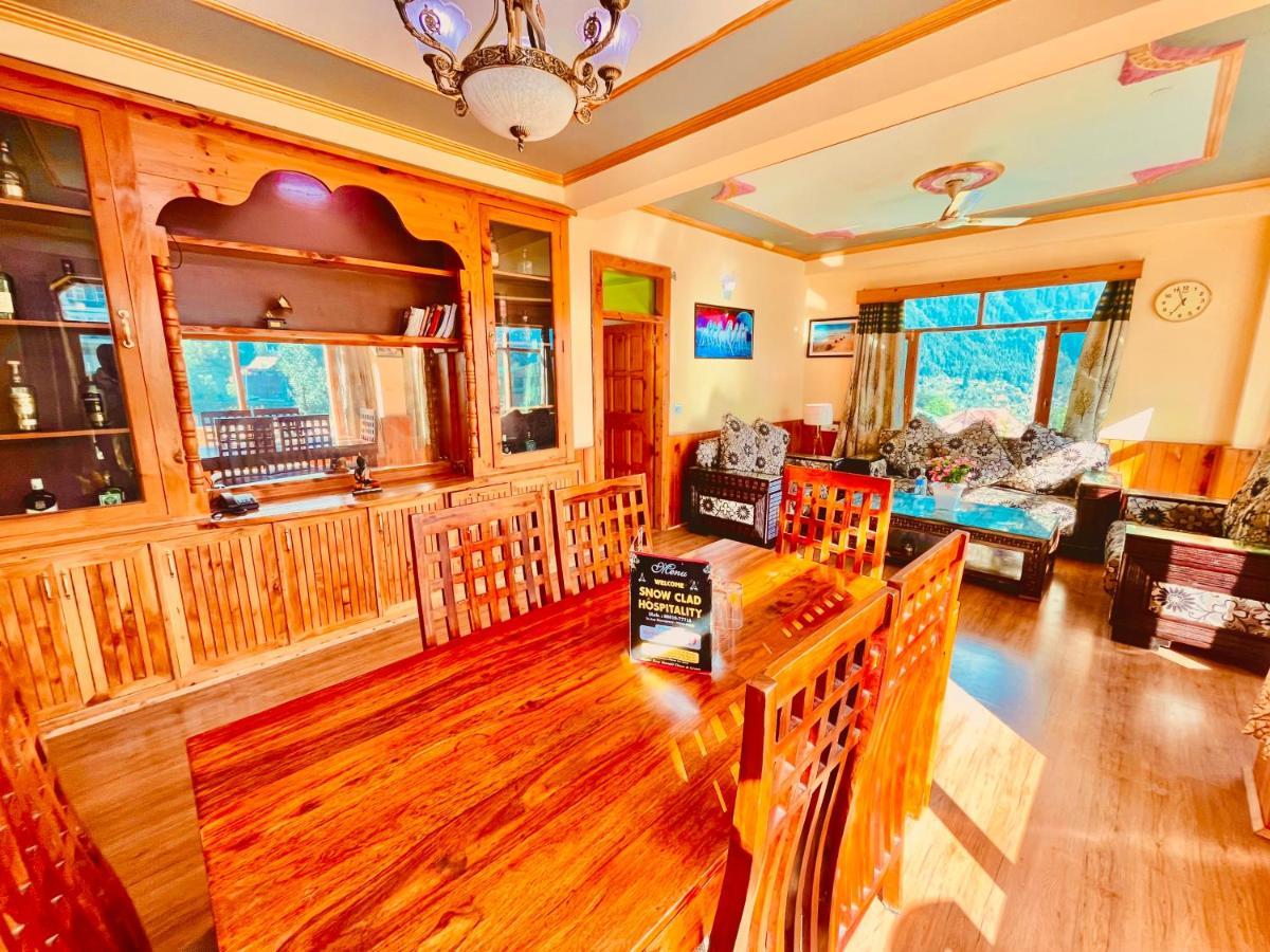 Woods Villa- A Luxury Mountains View Cottages * Manali (Himachal Pradesh)