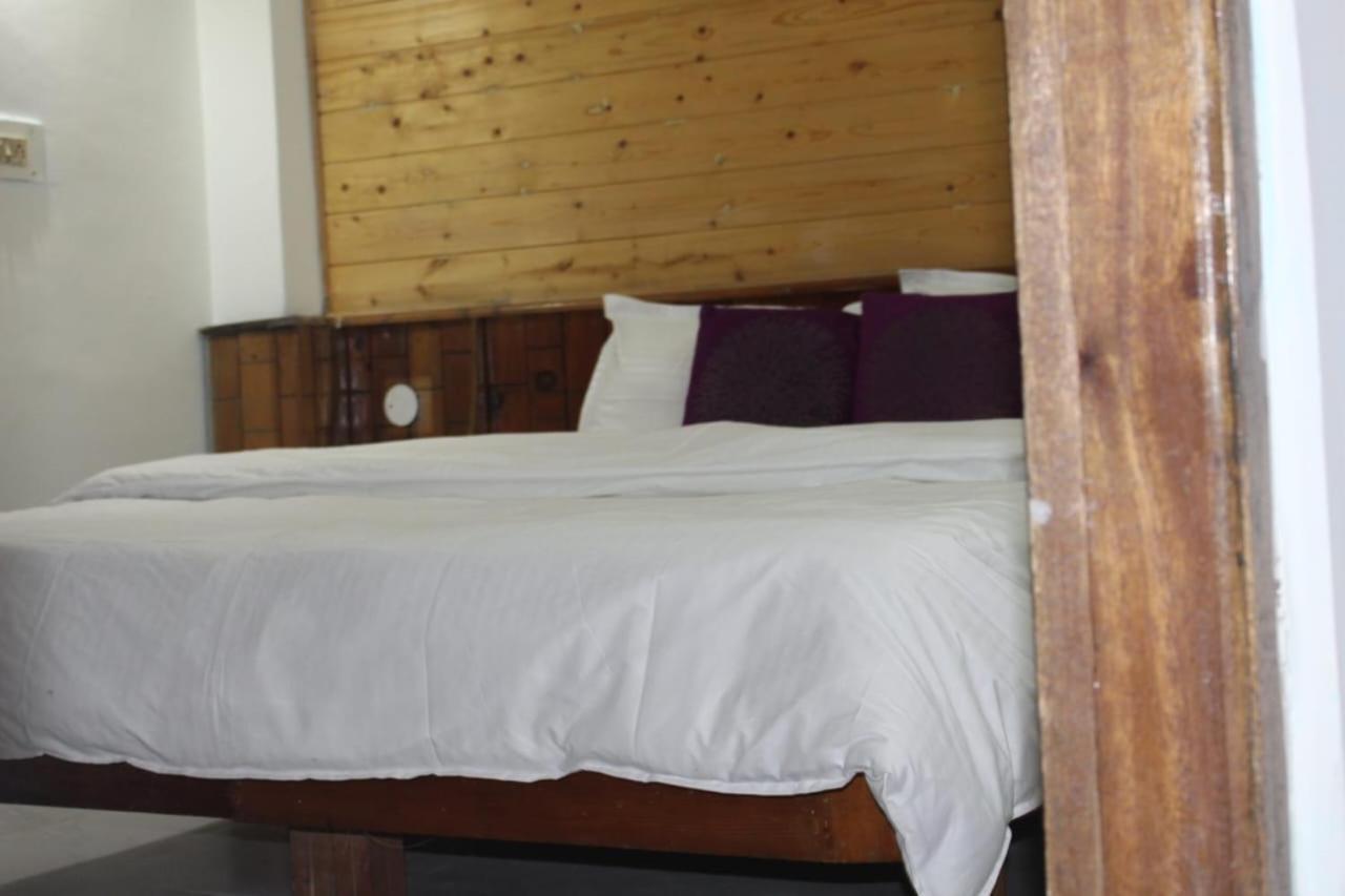 Sugandha Hotel