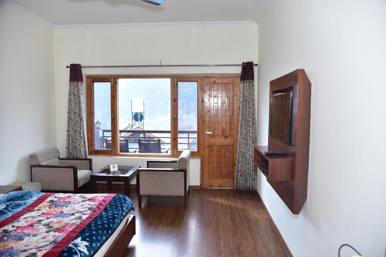 Hotel Chandertal Regency & 3*