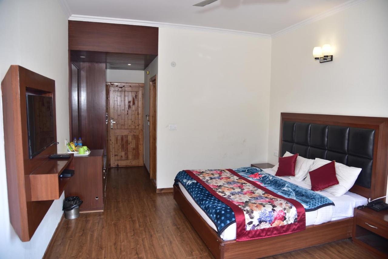 Hotel Chandertal Regency &
