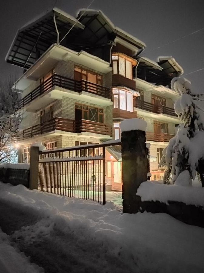 The Red Bird Cottages, * Manali (Himachal Pradesh)