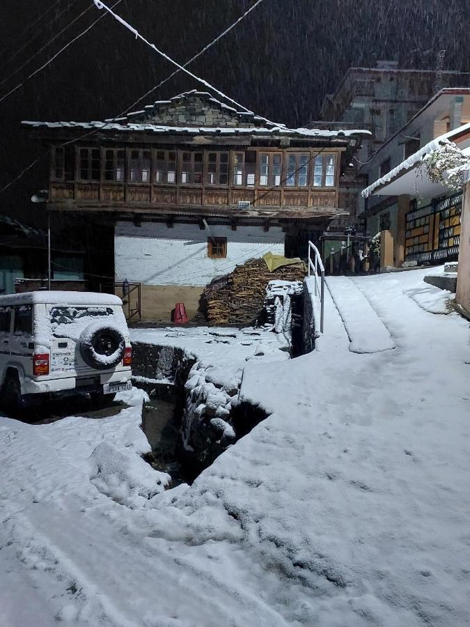 Indian Backpackers Hostel *